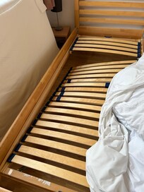 La portion du lit qui s’est dévissé