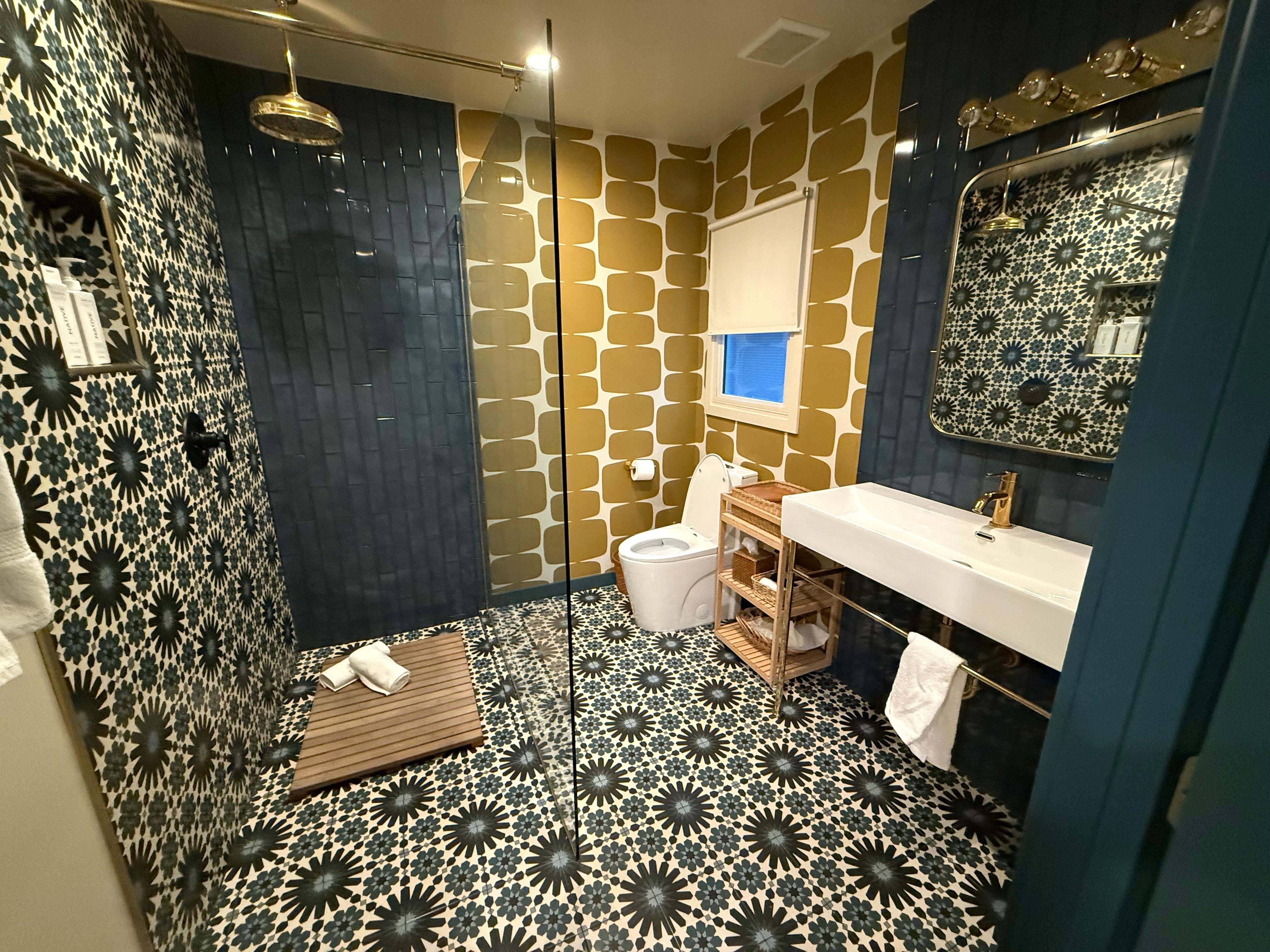 check out this bathroom!