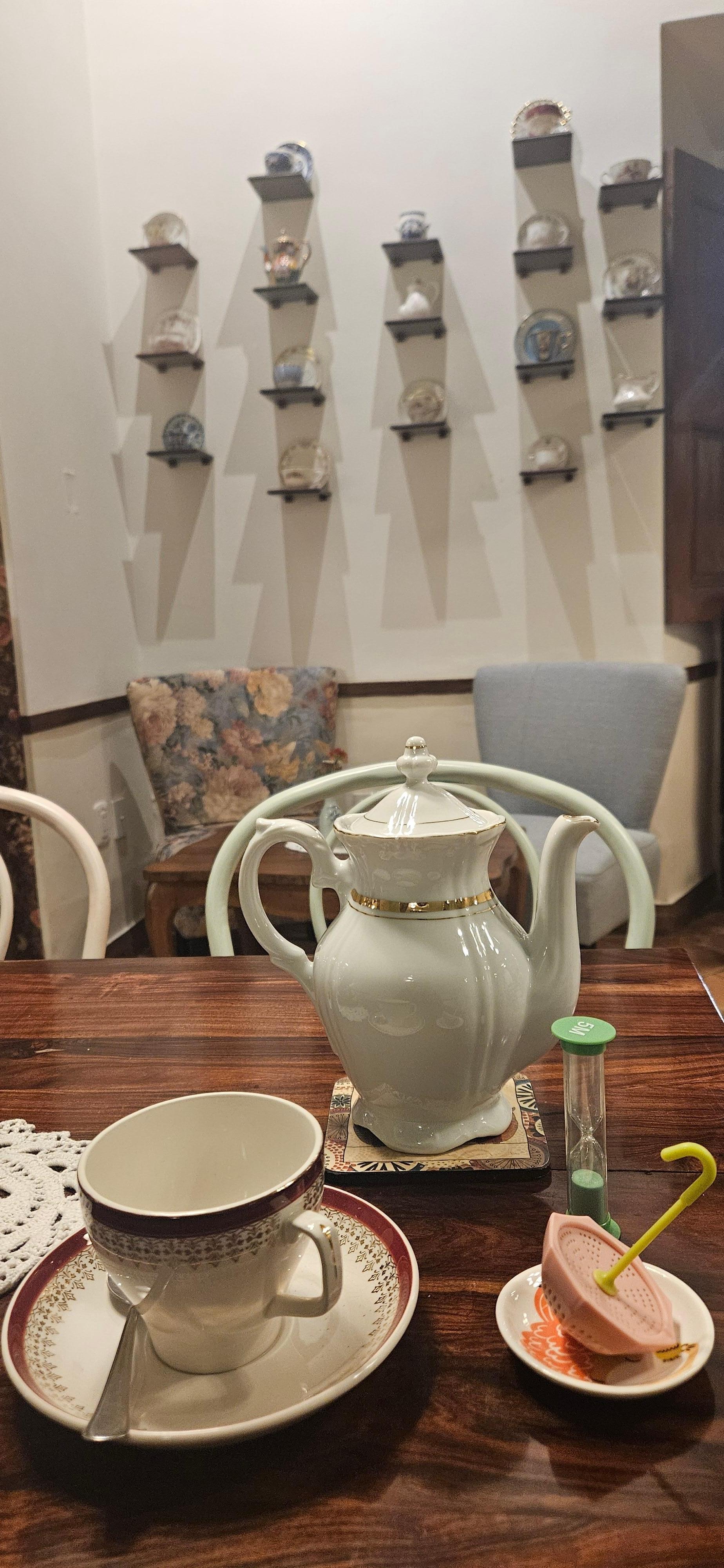 Nice tea shop on site