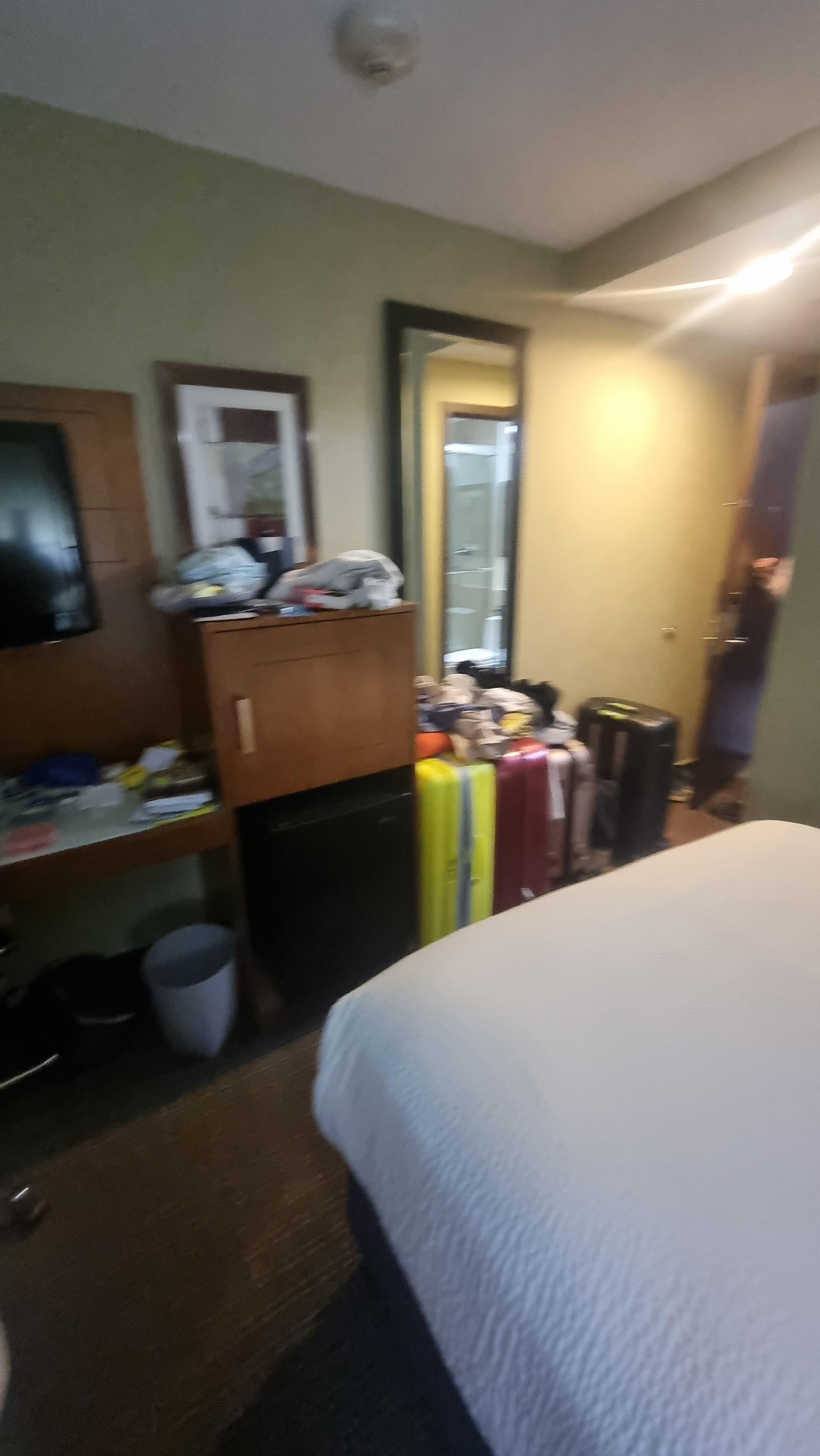 très petit pour 4 personnes (2 adultes et deux grands ados !)