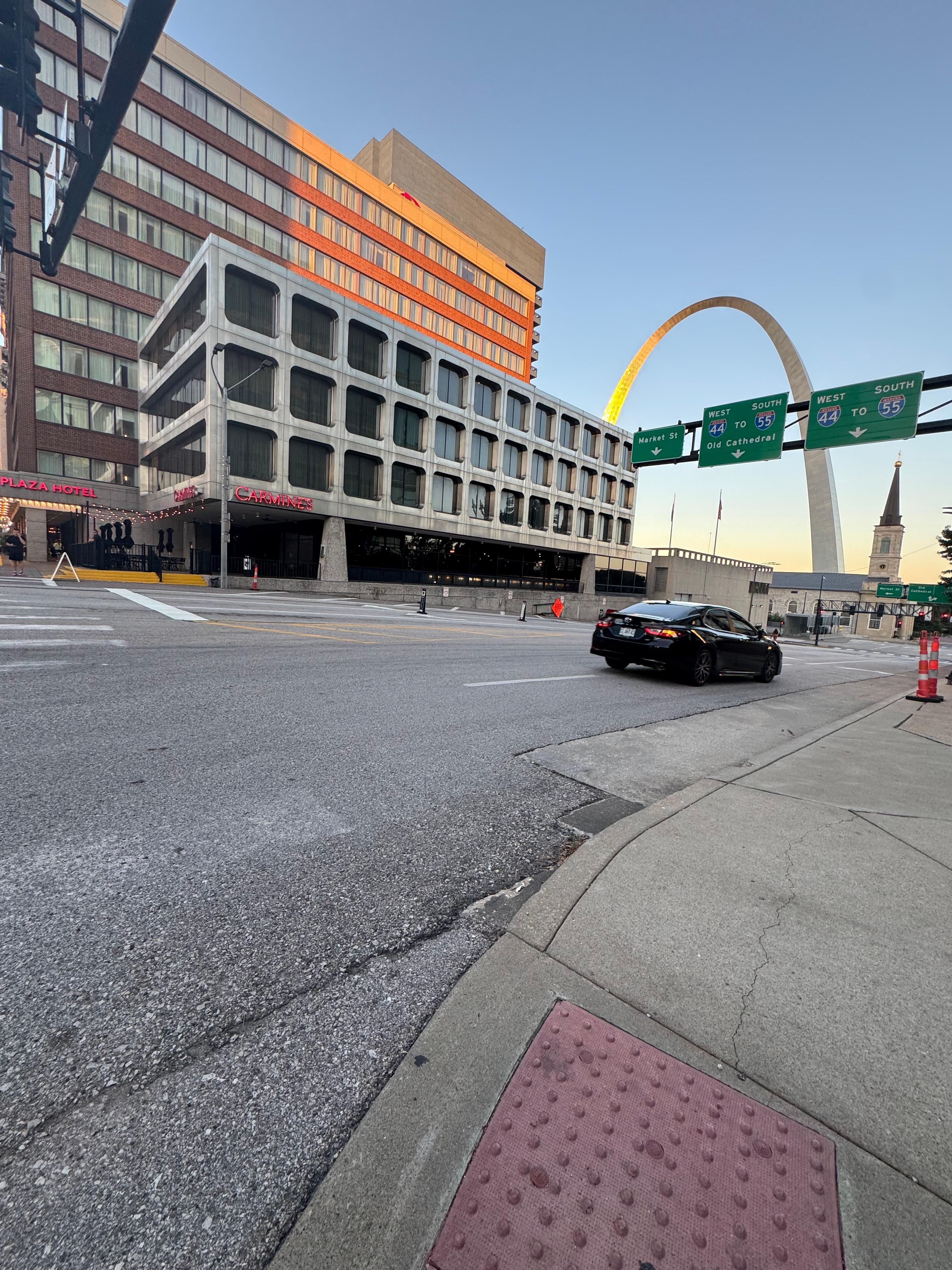 This shows how close the hotel is to the arch! 