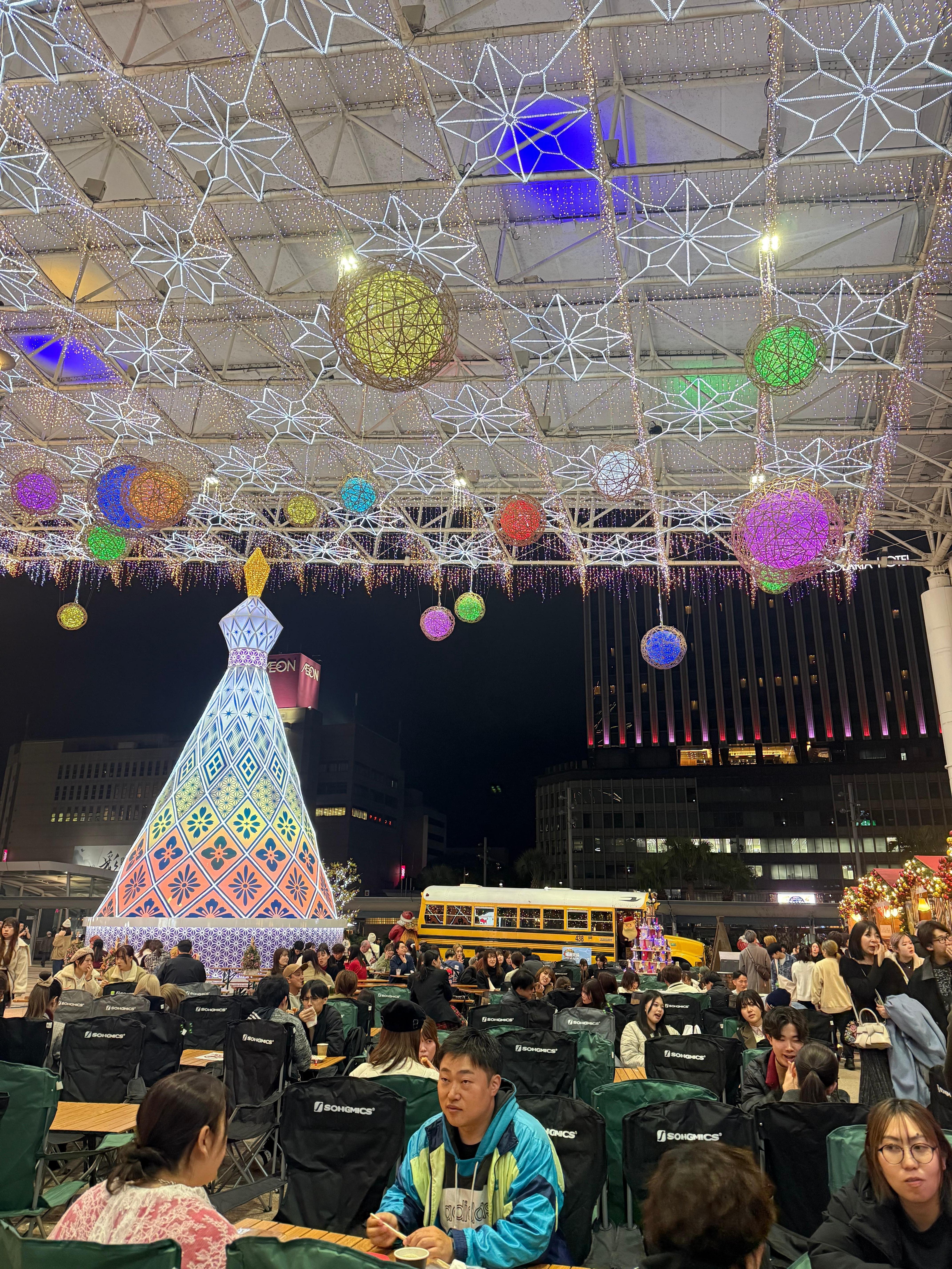 市電やバス、歩いてでも行ける鹿児島中央駅
