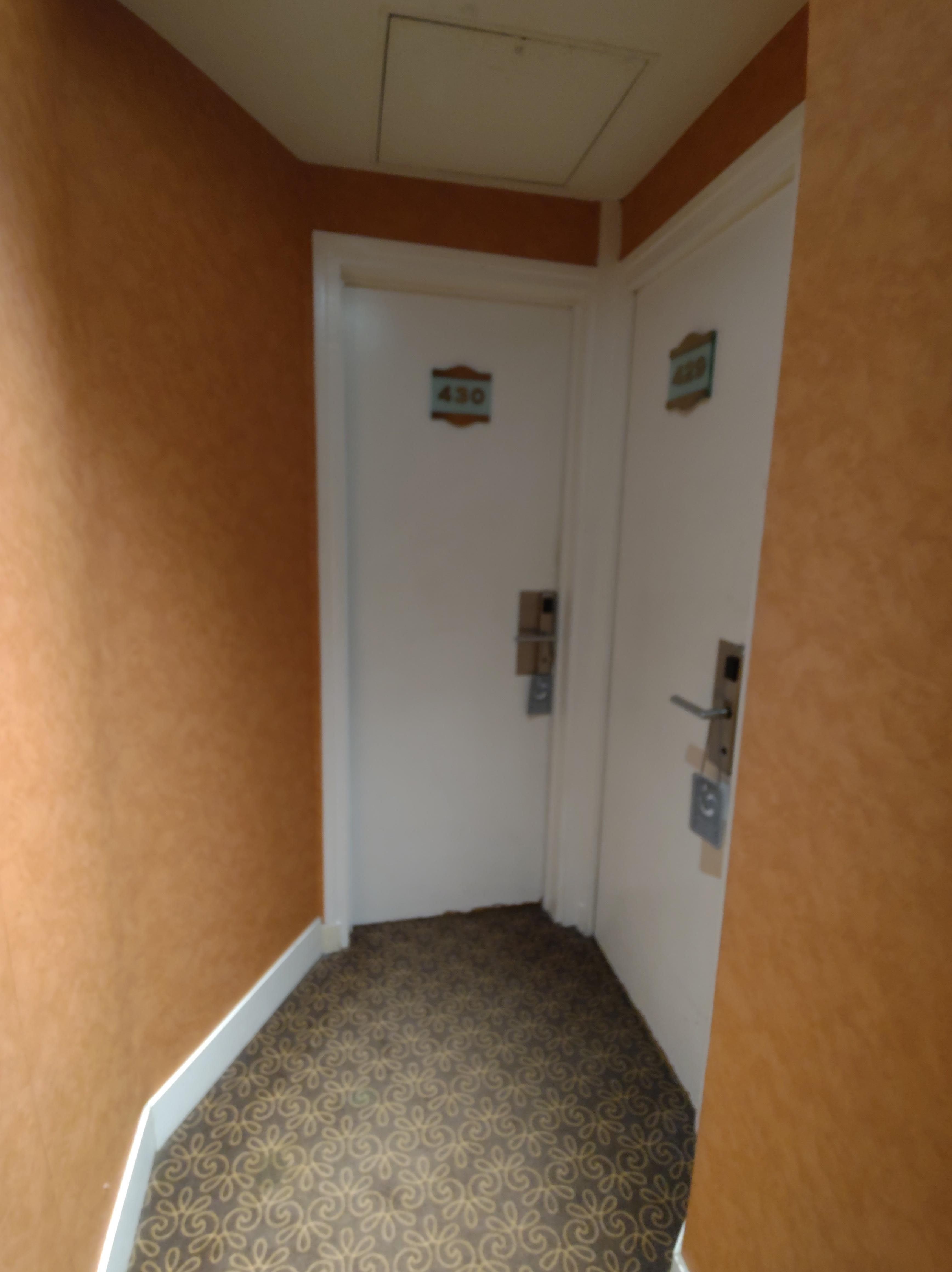 Not connecting rooms, just two separate rooms.