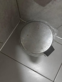 Badeværelse ikke gjort rent da vi kom