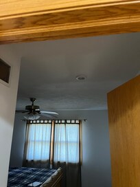 No smoke detector