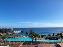 Utsikt från hotellbalkongen