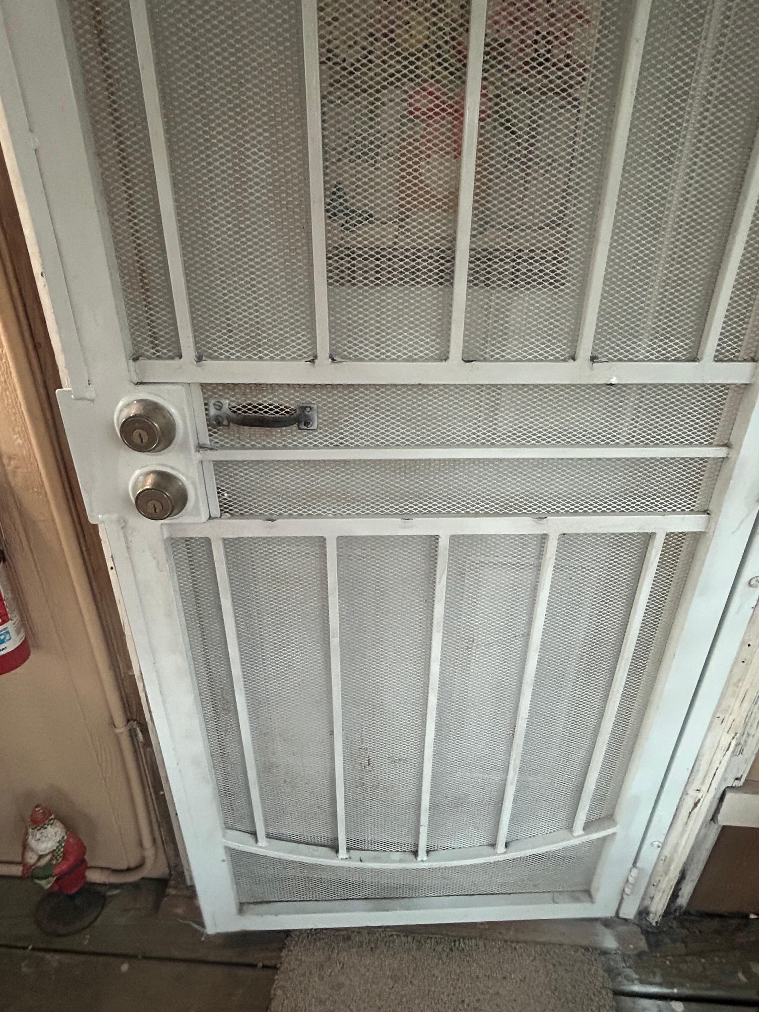 The entrance door dirty