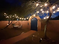 Loved the cafe lights in he front of the house—they made it easy to pinpoint where we were when returning from a neighborhood walk.