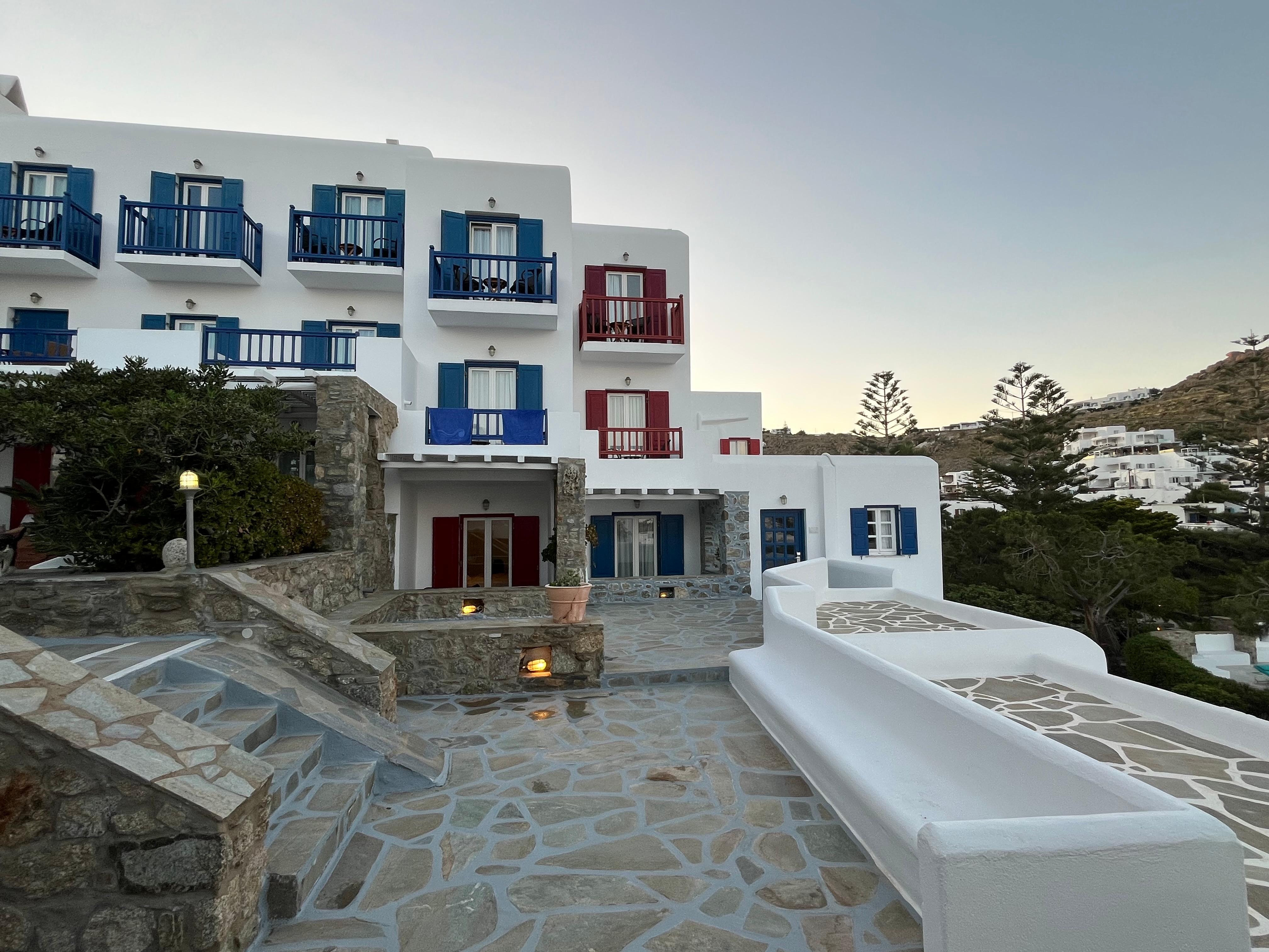 Picture of hotel from outside