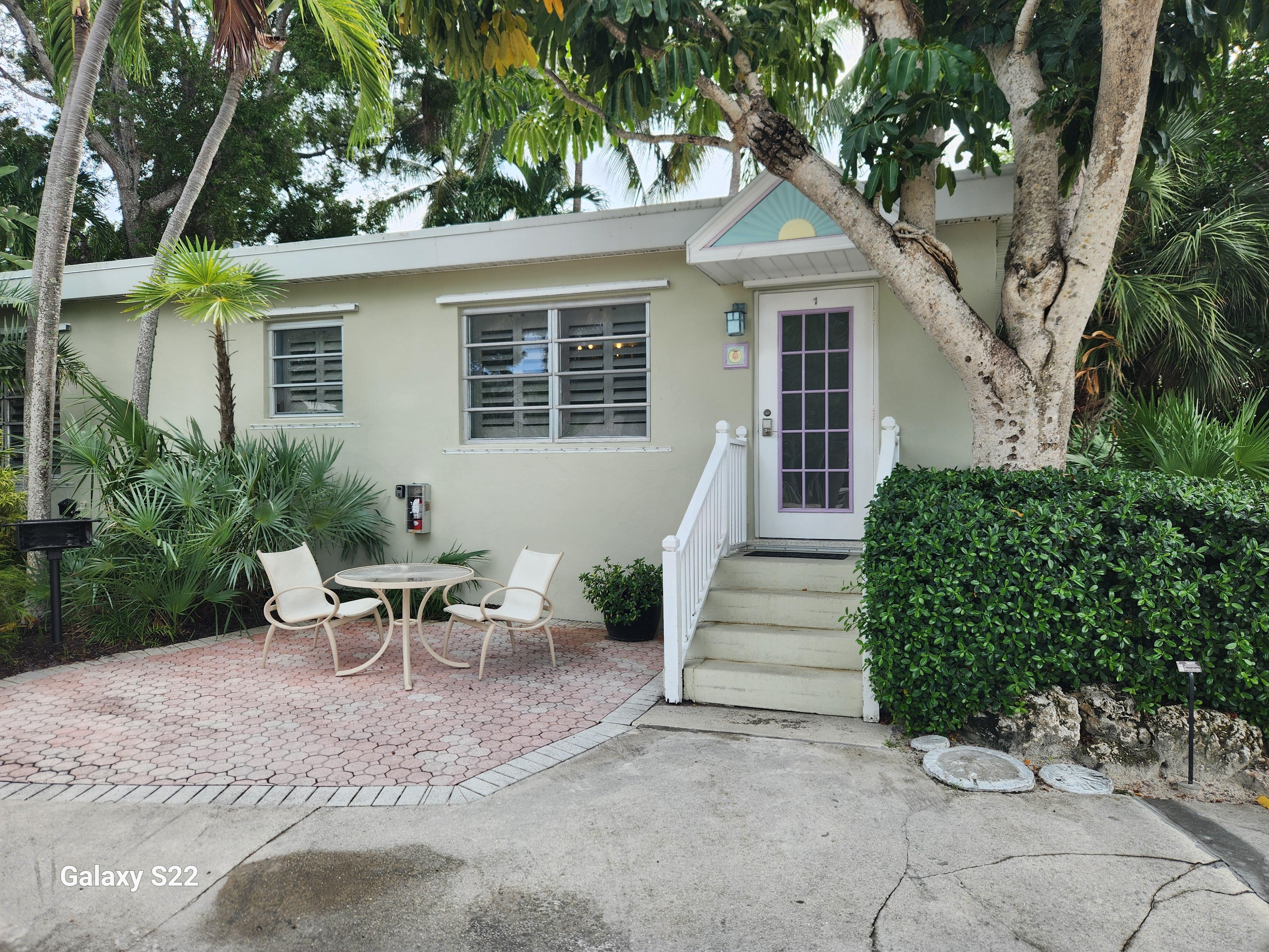 Waterfront guest suite