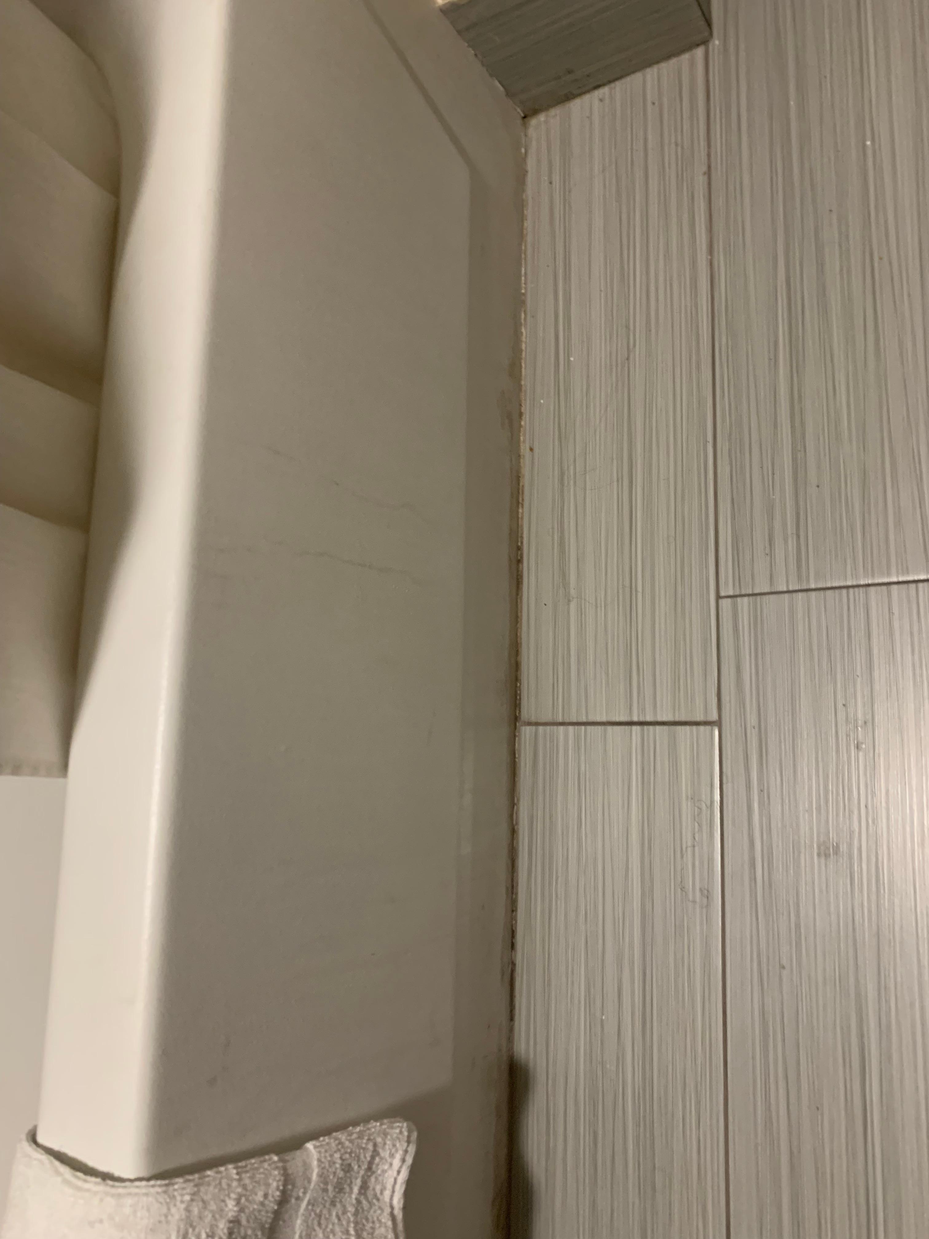 Side of tub dirty dirty