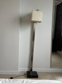 Horrible lamp. Didn’t even stand up straight.