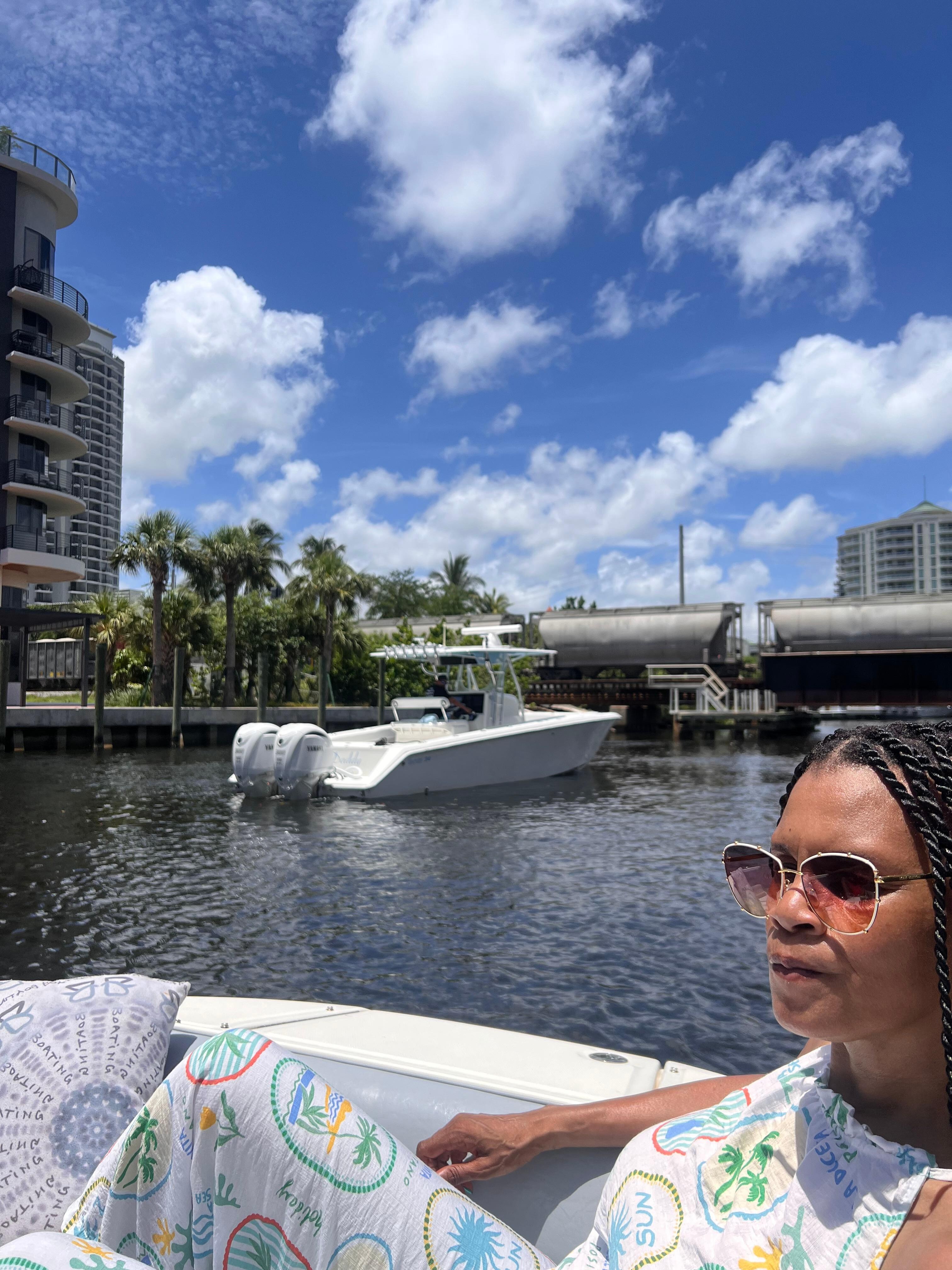 Living Life while maxing and relaxing 😎 