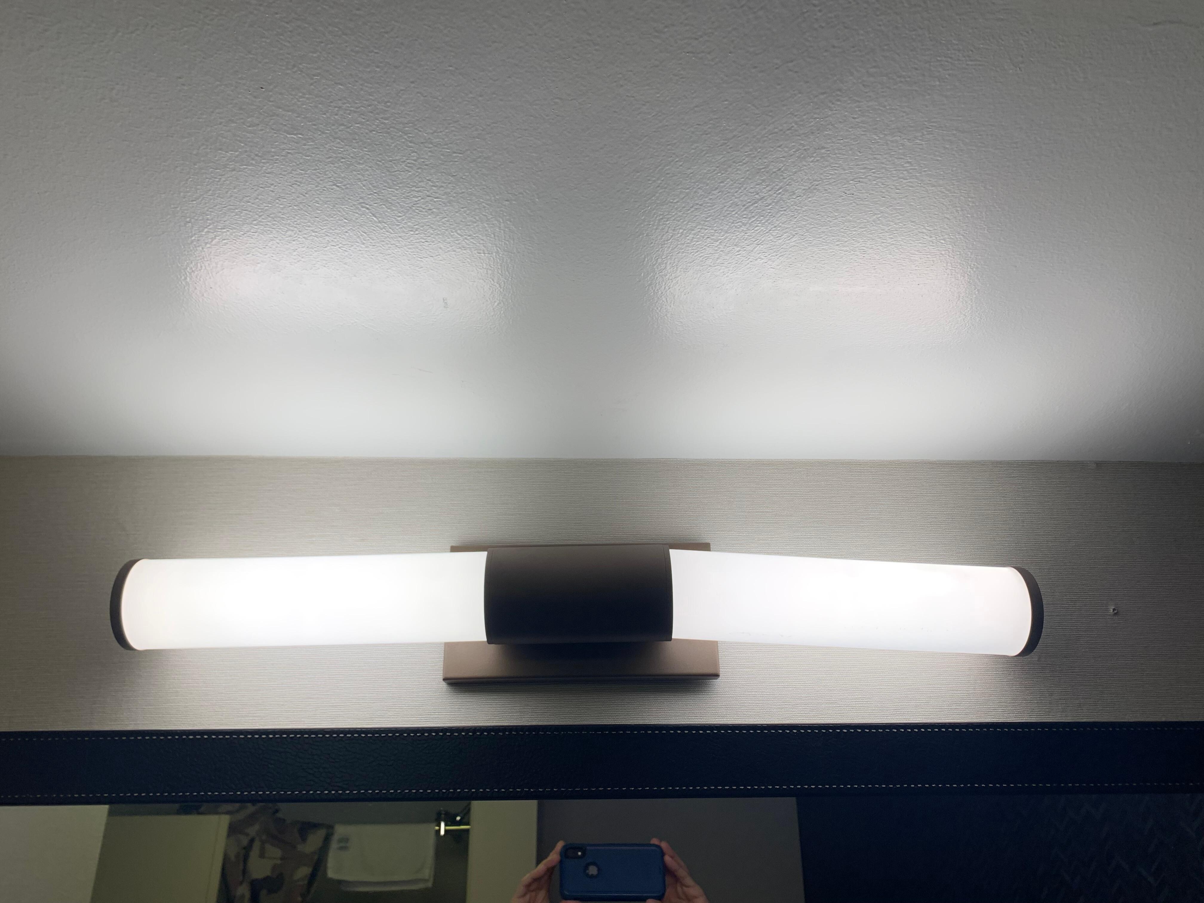 Light on right side is not staying level with other side.
