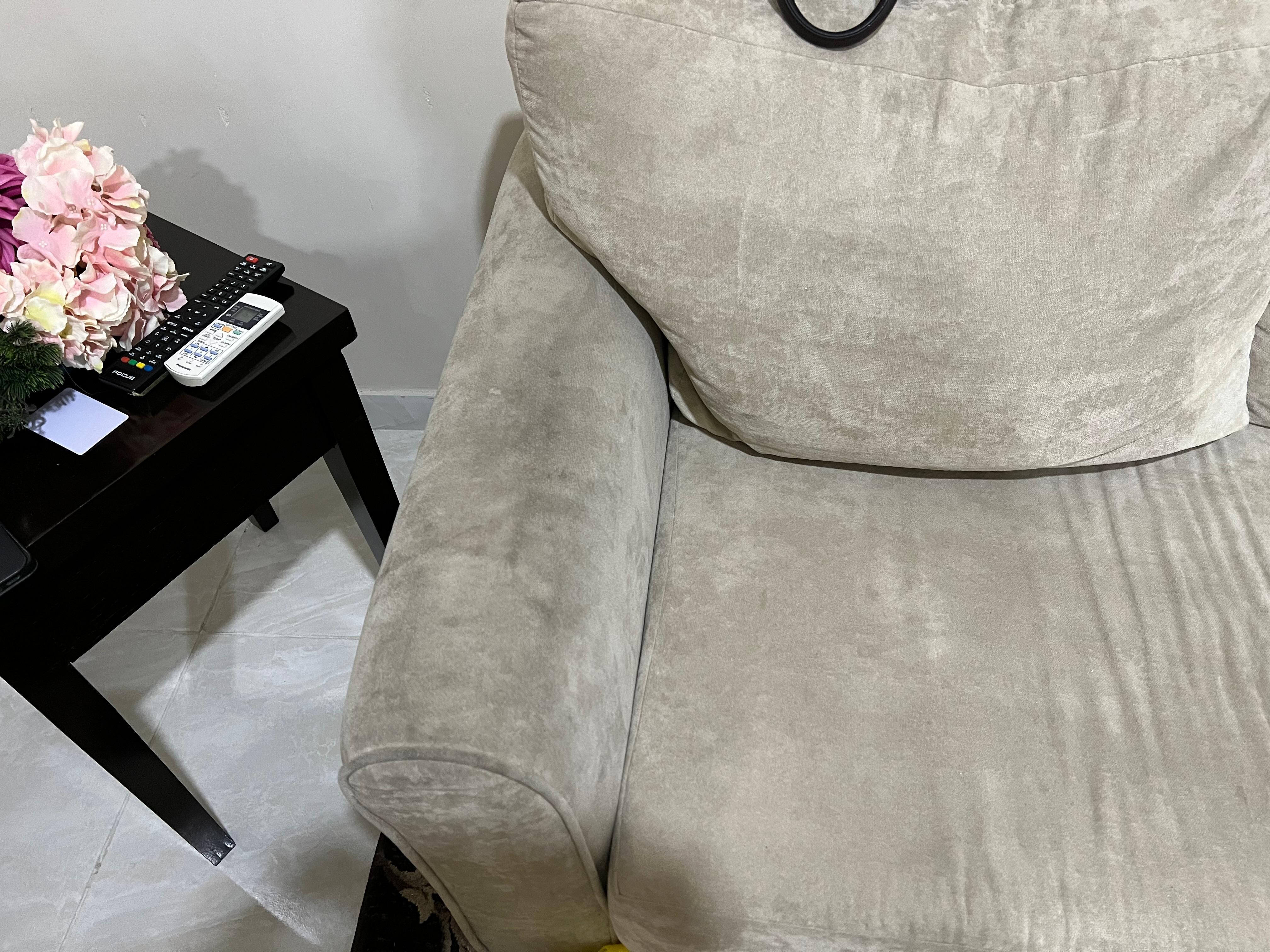 كنب متسخ