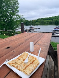 Good restaurants on site