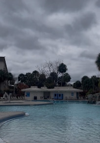 Área de piscina adultos