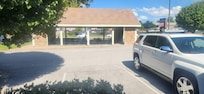 BBQ grill and area for guesses to use
