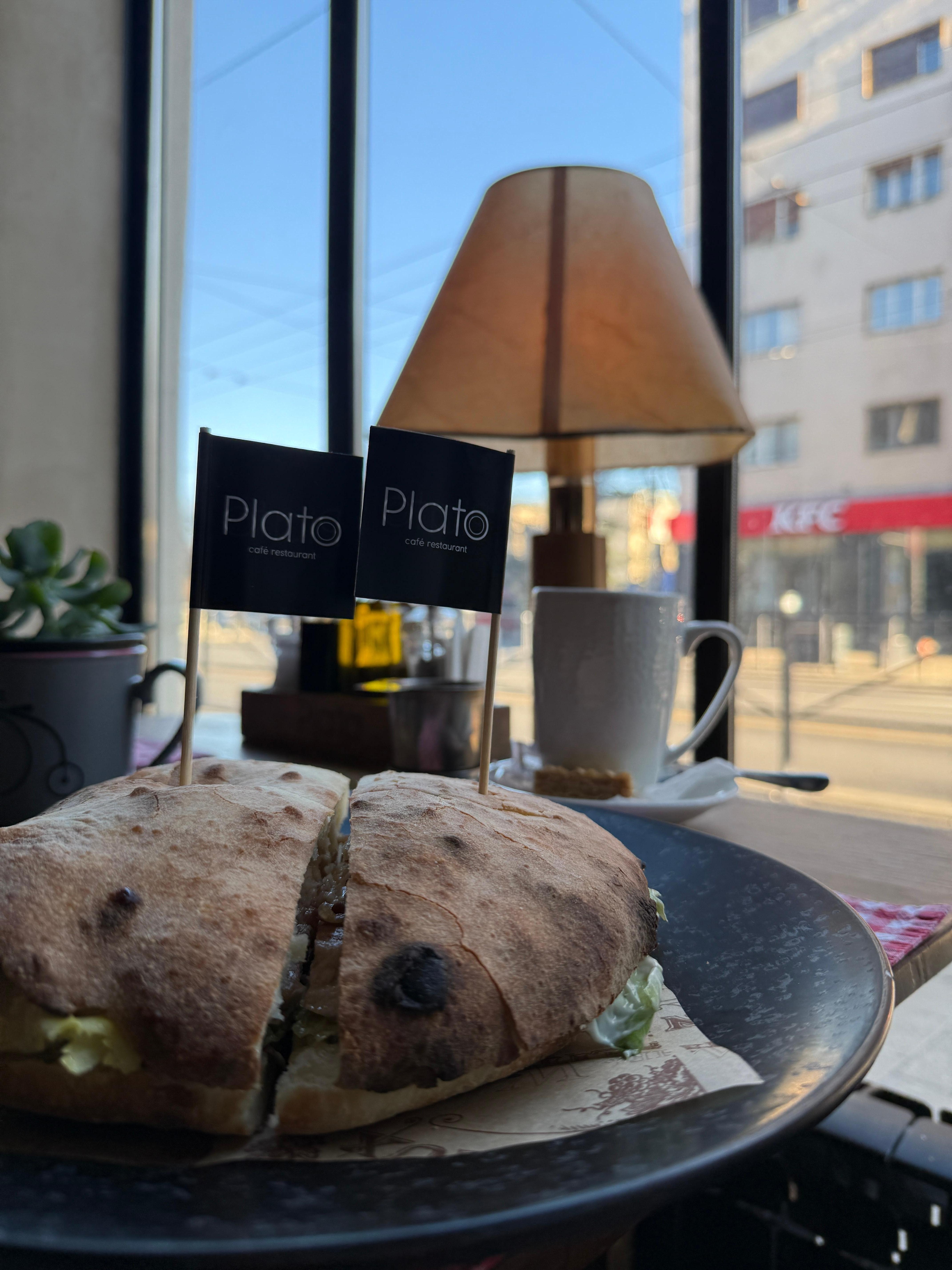 Servis yavaş ama lezzetli. 