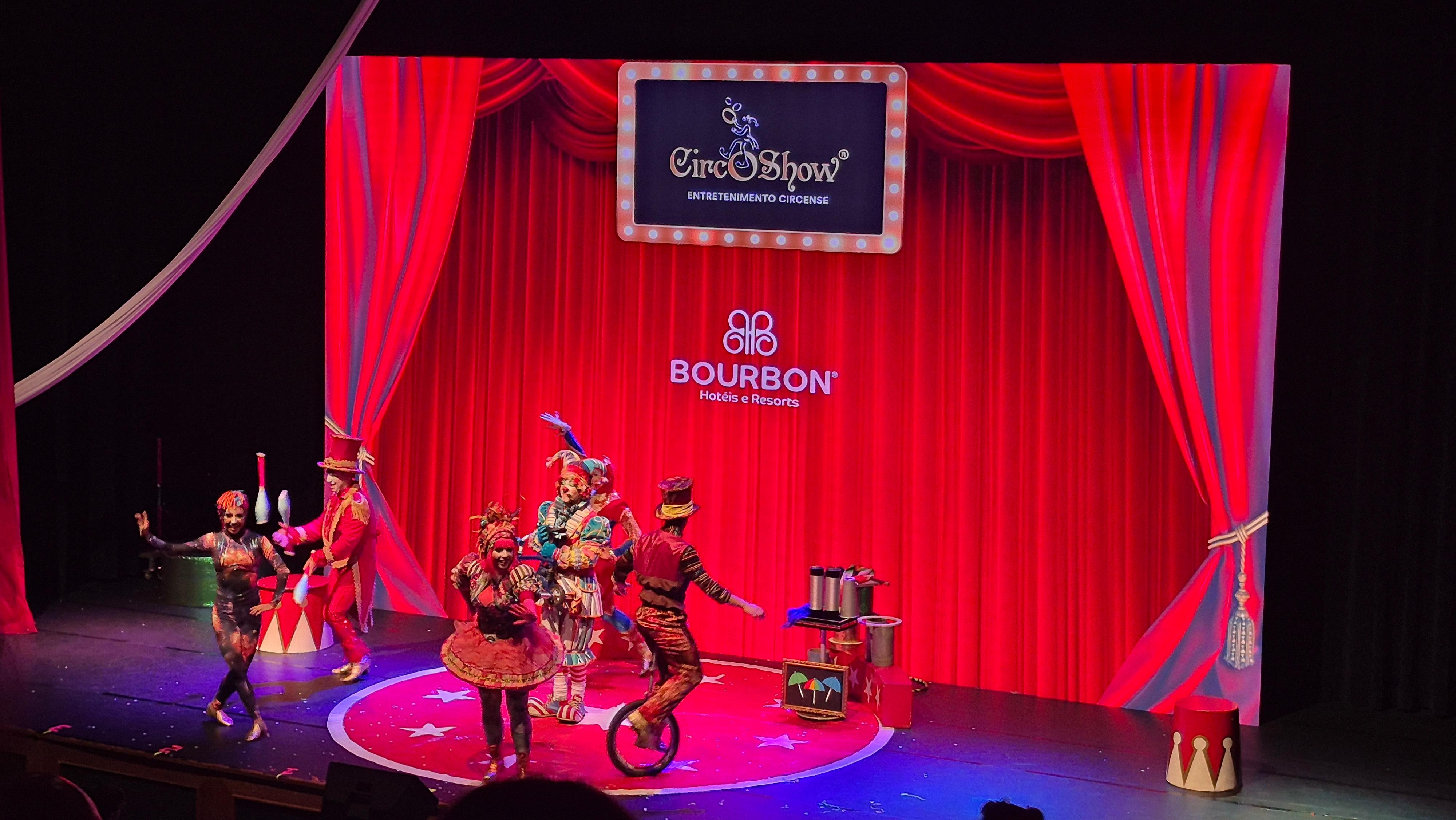 Teatro com circo