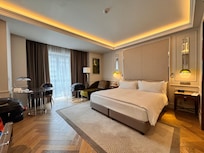 Premium King Room