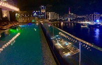 Roof top pool and bar area.