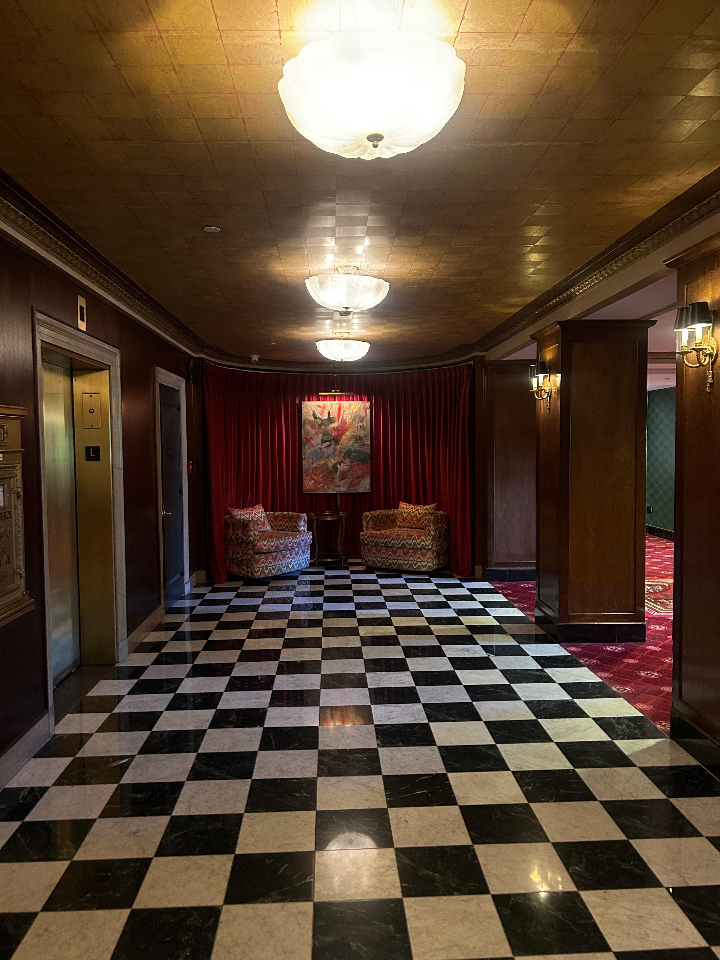 Elevator waiting room