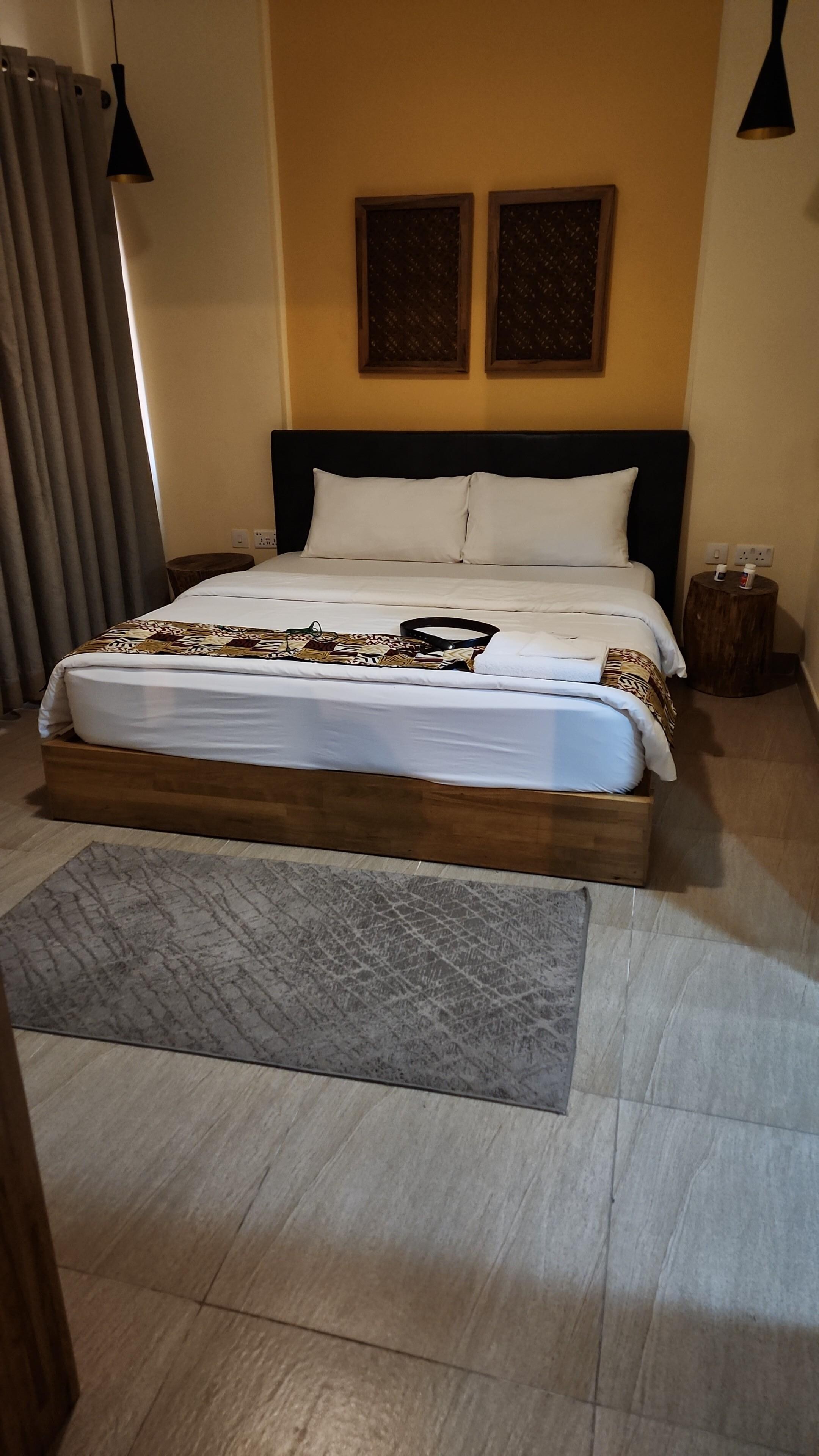 Housekeeping does a great job keeping the room neat and presentable 