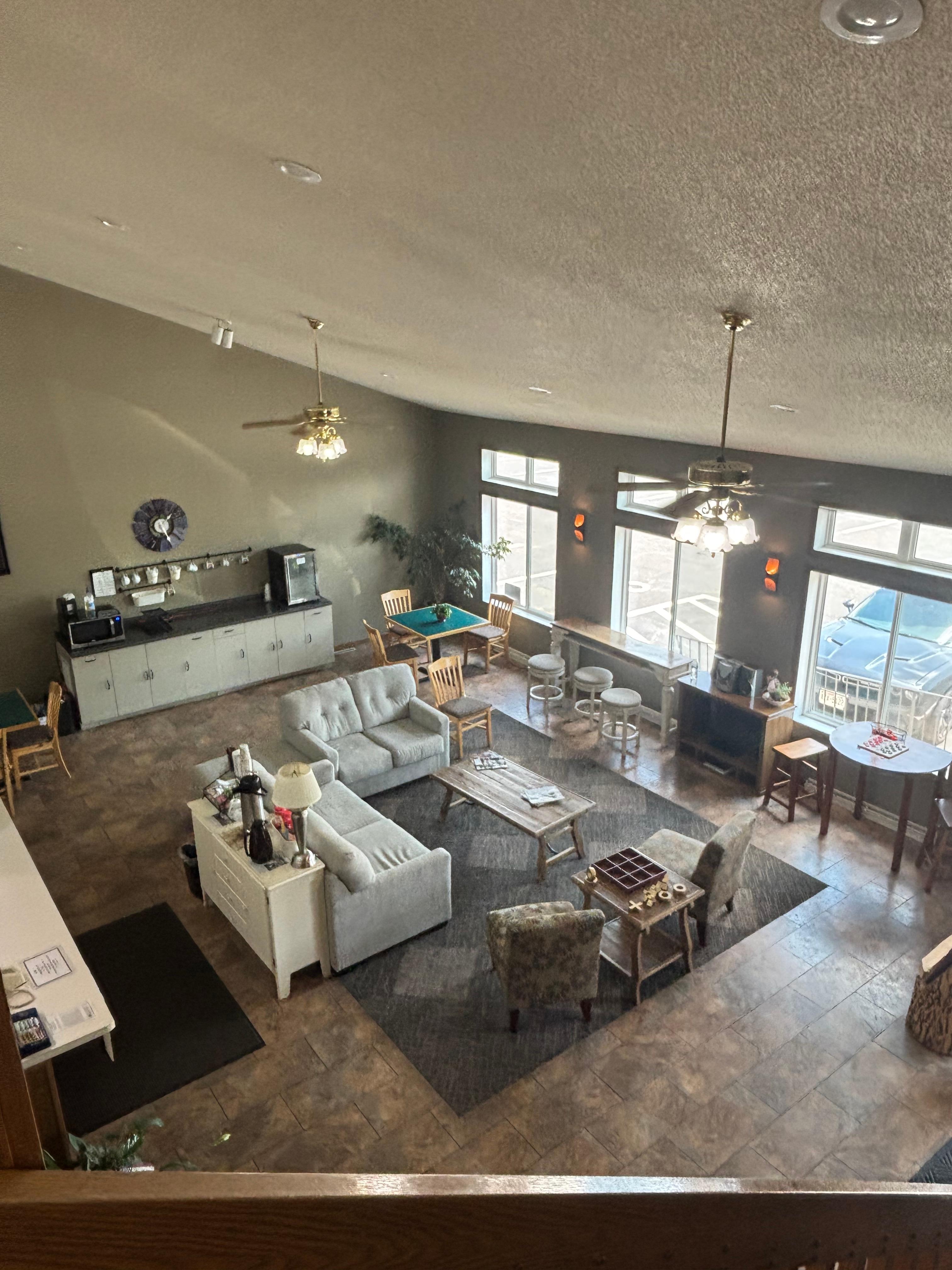 Lobby/ breakfast area 