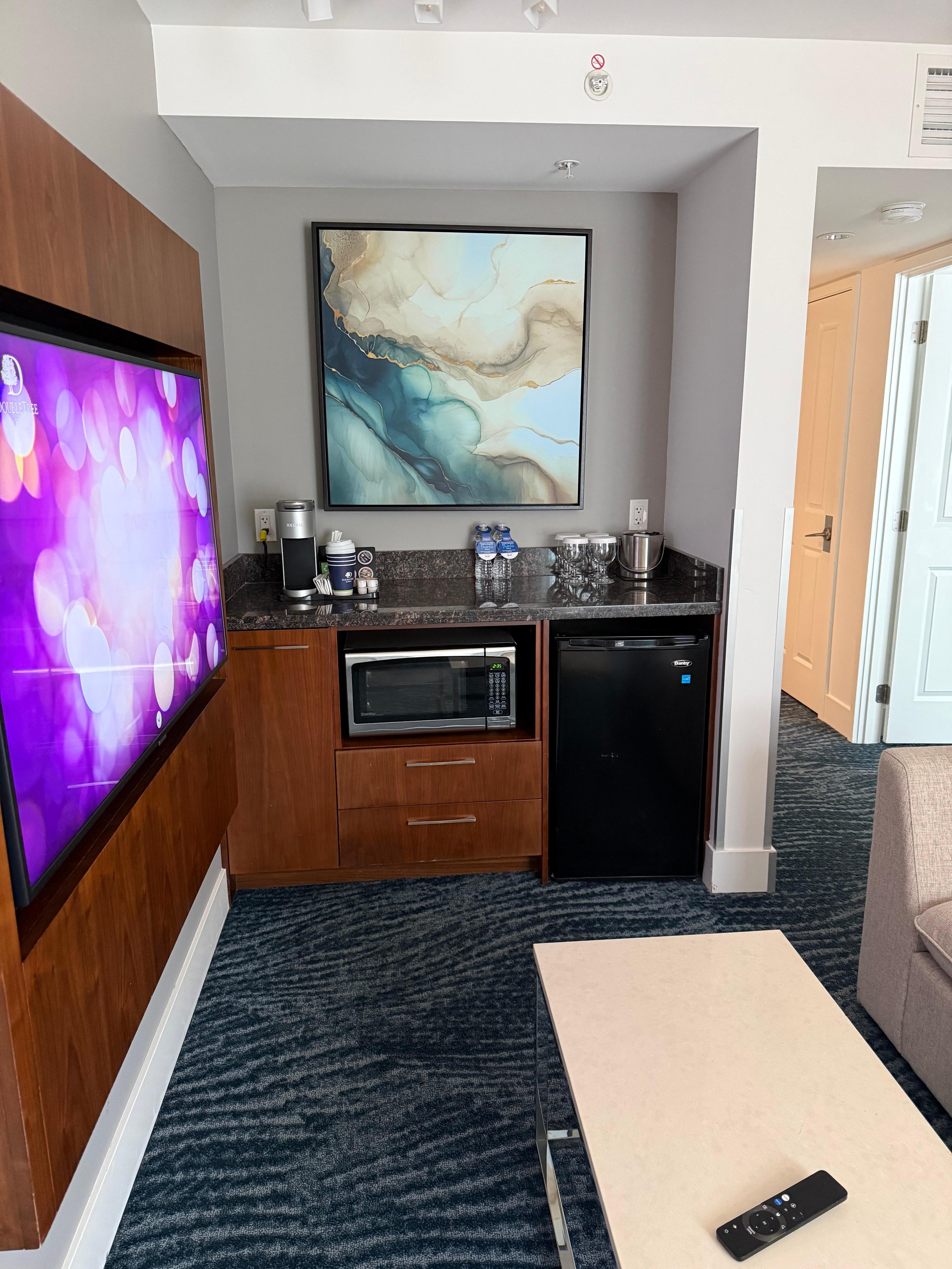 The small kitchenette was perfect… I would recommend this hotel anytime