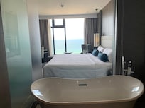 バスタブ越しseaビュー
