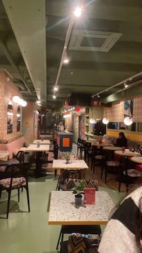 Dining/lounge area