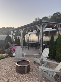 Fire pit area and deck