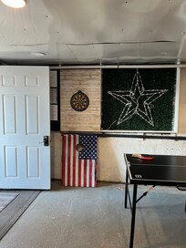 Darts & ping pong