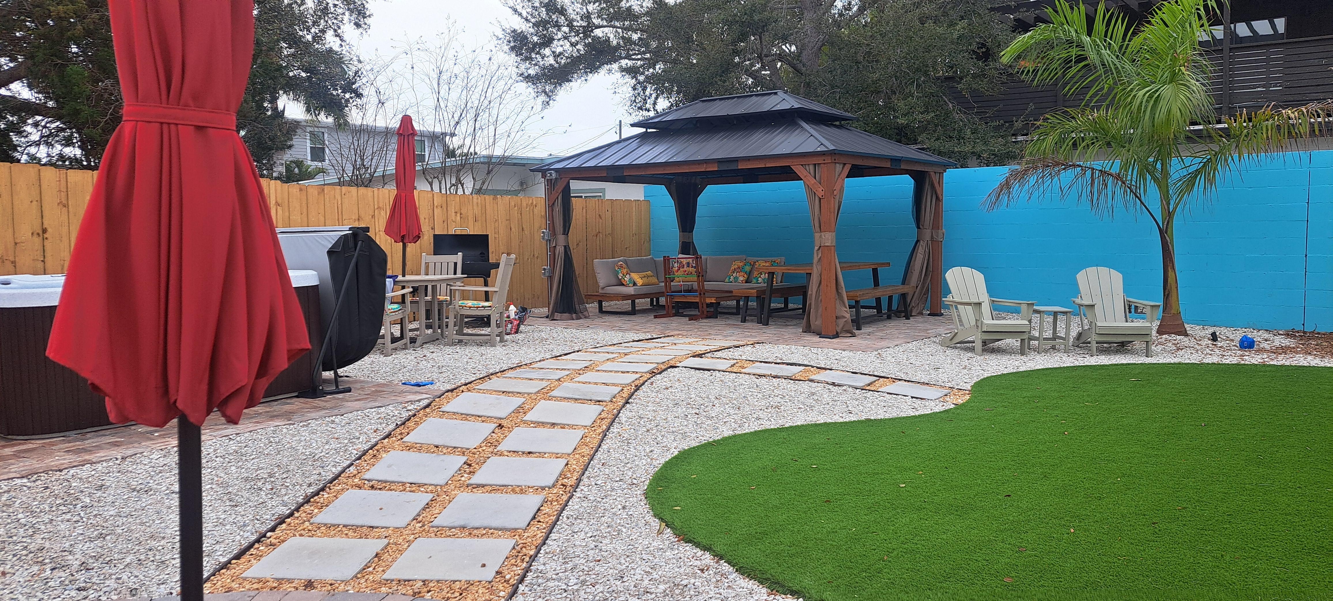 Beautiful  landscaping,
Private Resort feeling!