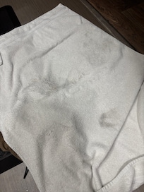 Dirty towels and pillows
