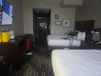 Bedroom w/2 queen beds