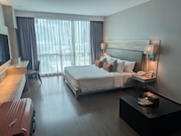 Lots of space in room