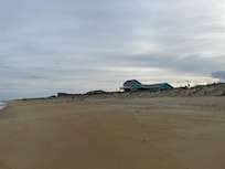 This pic shows Shugahoot situated just over the sand dune.