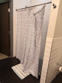 Esto es profesional pagamos demasiado por esto