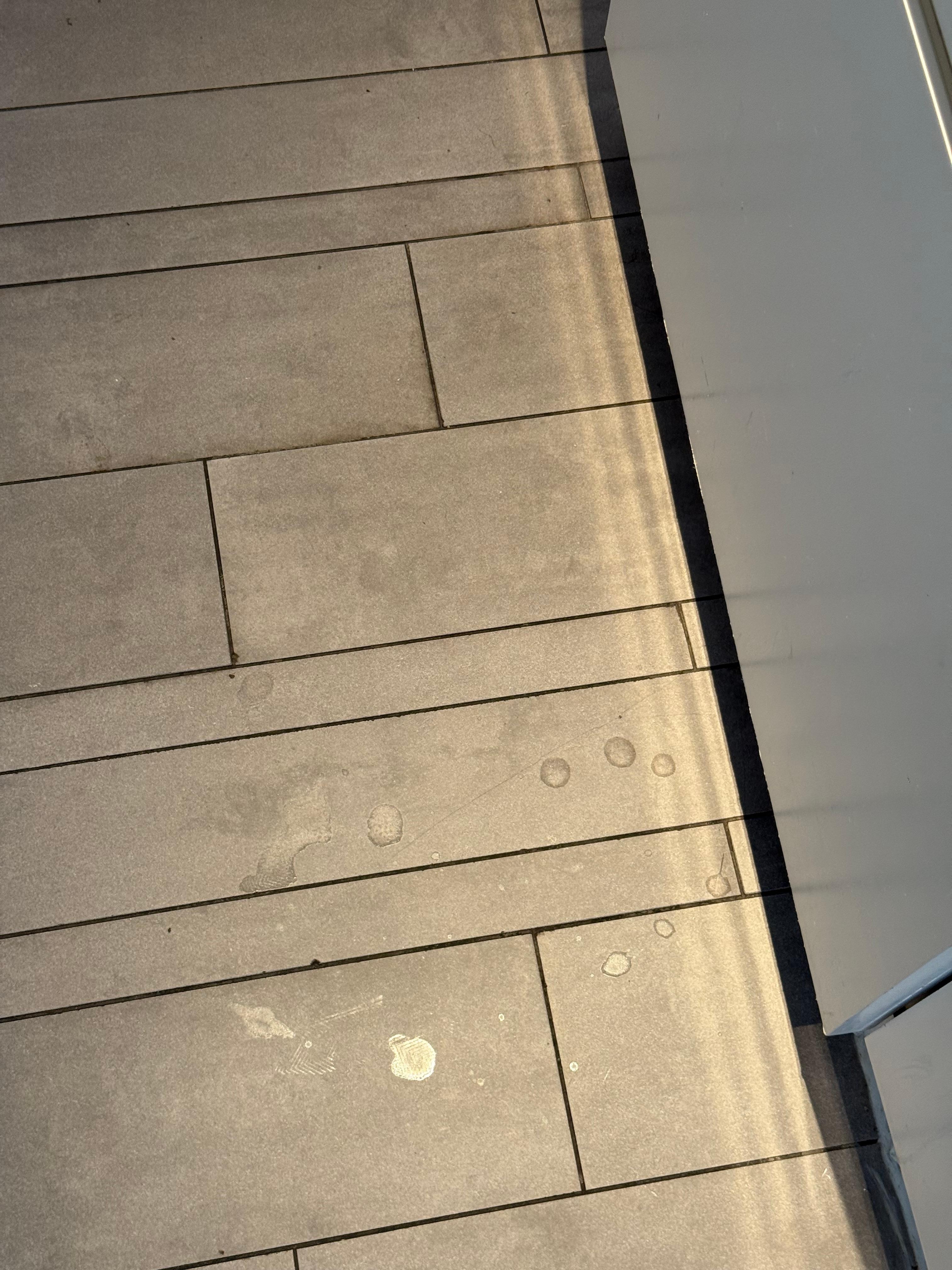 Dirty floor, never cleaned during our stay. Had to request housekeeping twice. 