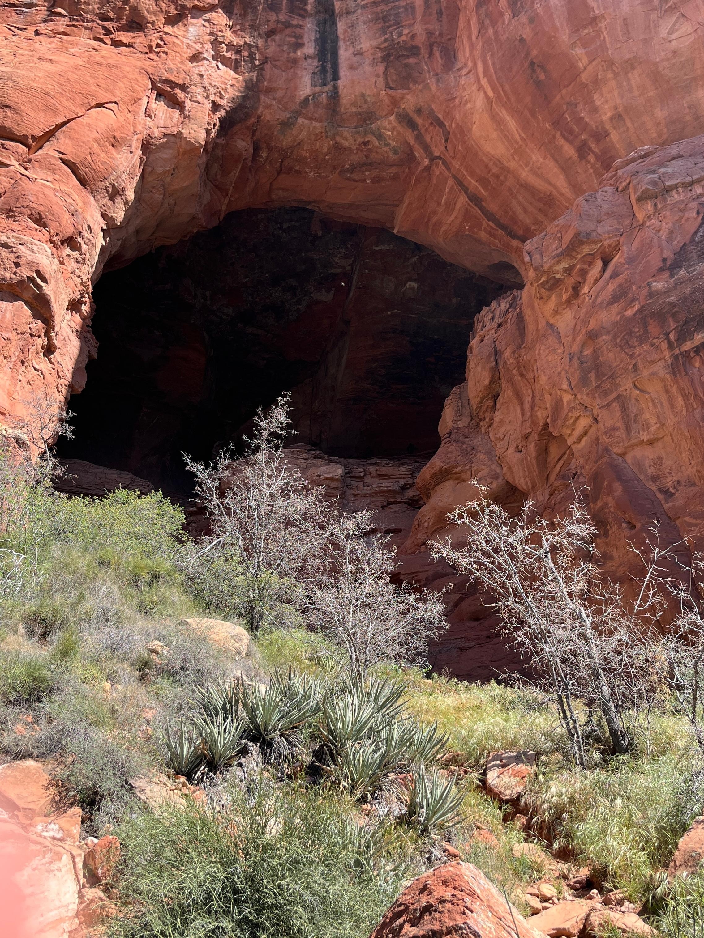 The entrance to Keyhole Cave