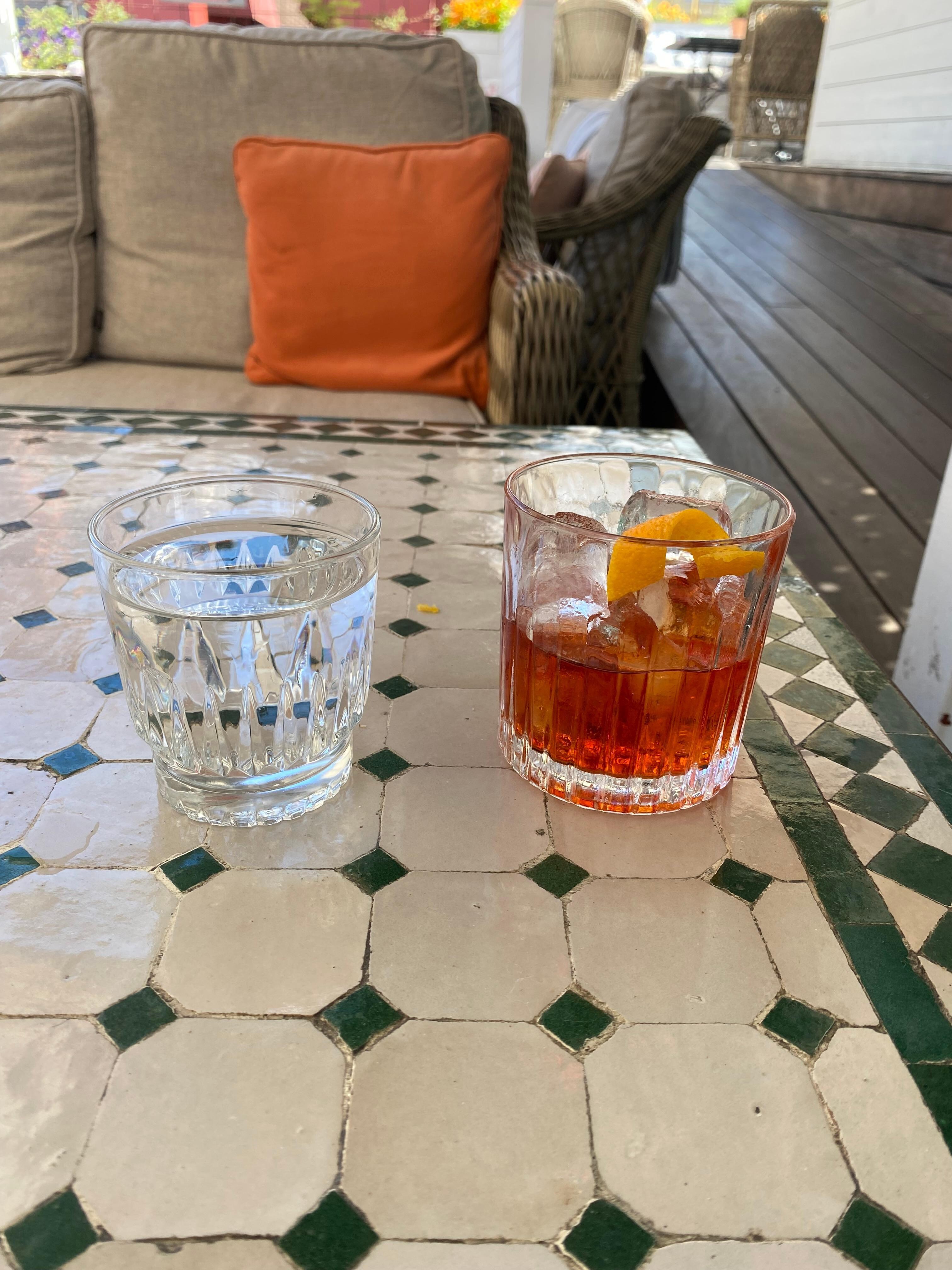 På Pigalle får man fine cocktails og god service 