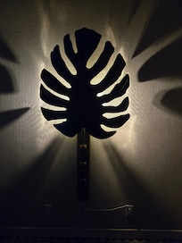 Great accent lighting (with on/off switch).