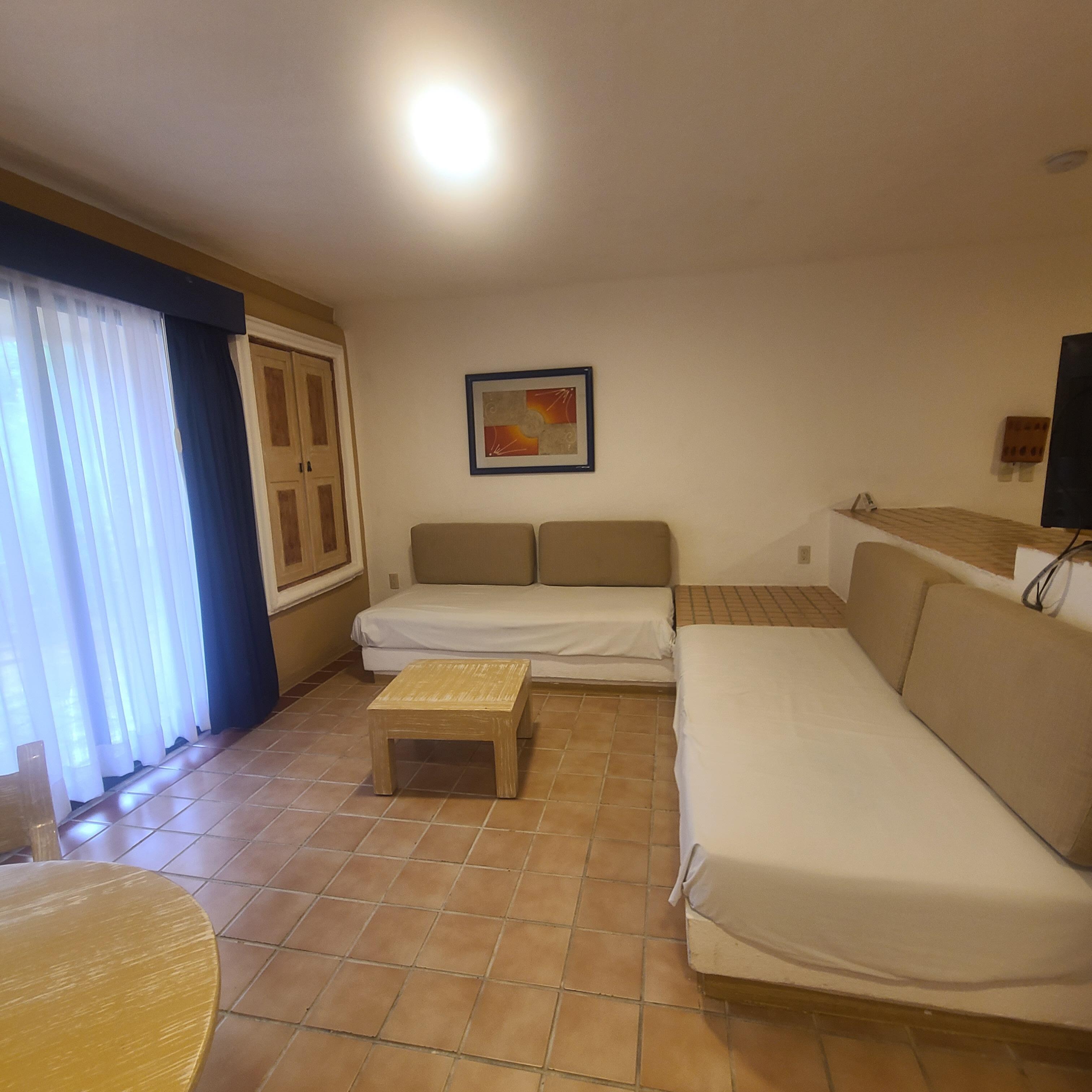King bedroom living space