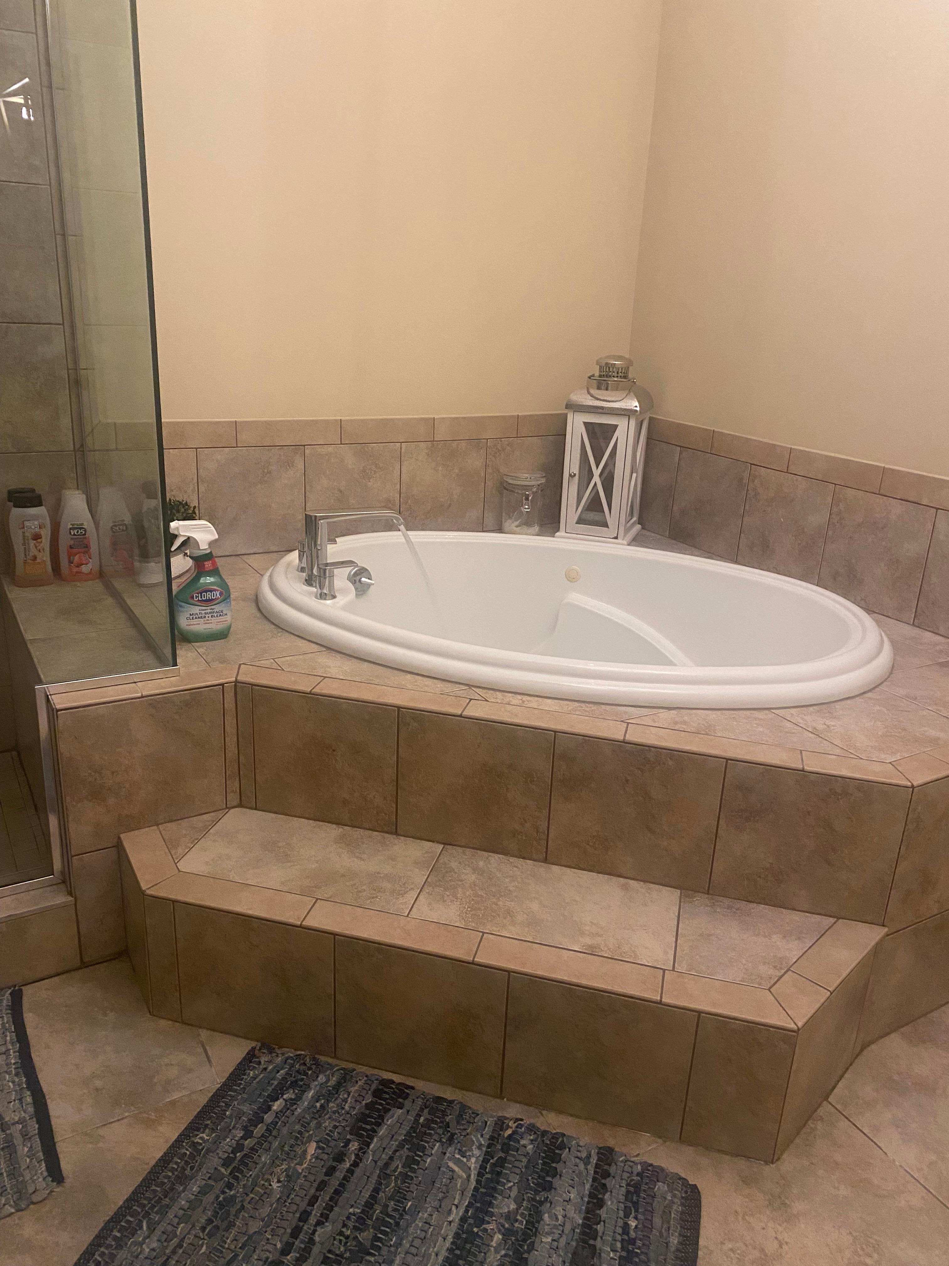 Love the Jacuzzi tub 