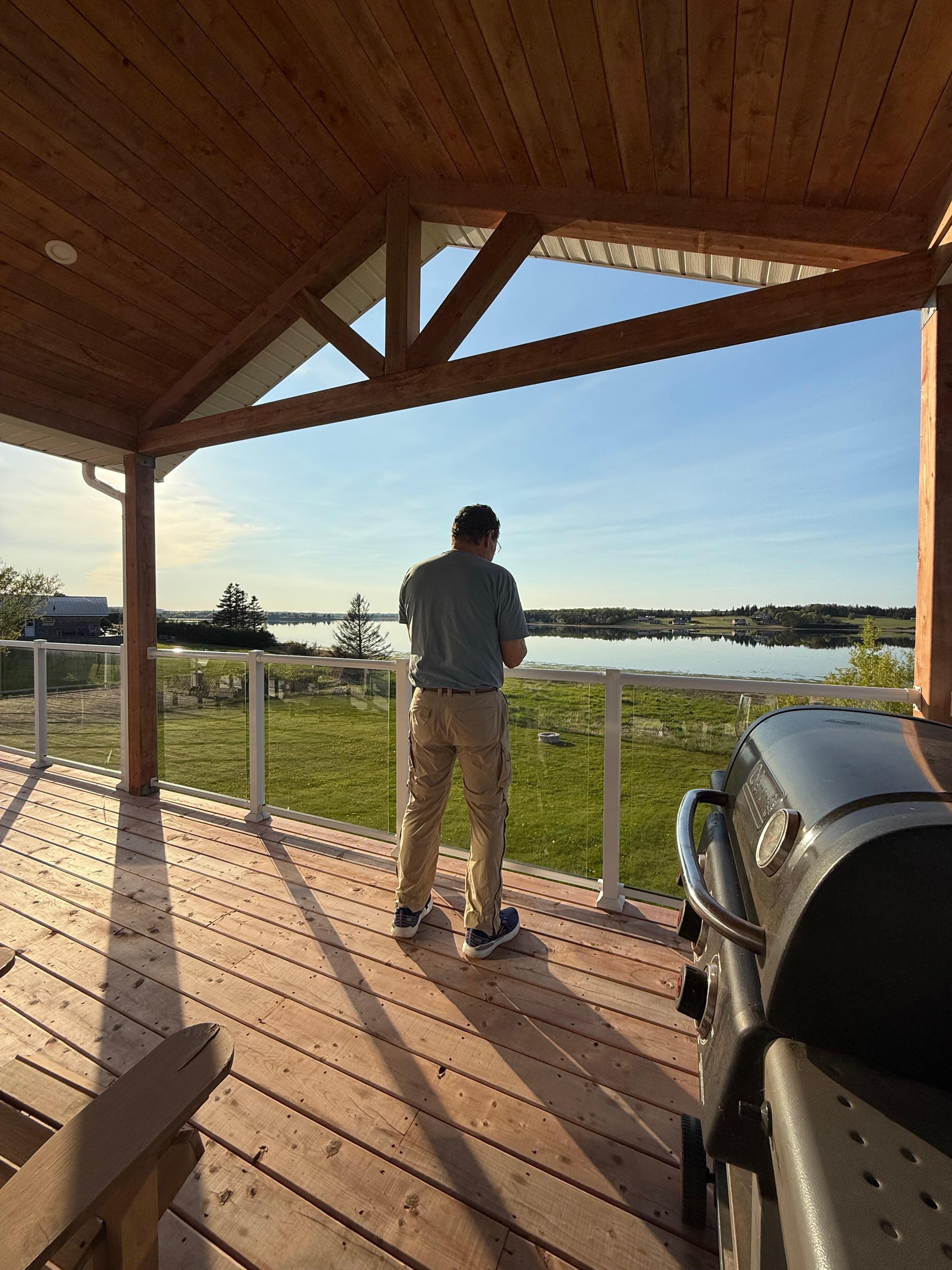 Beautiful deck!
