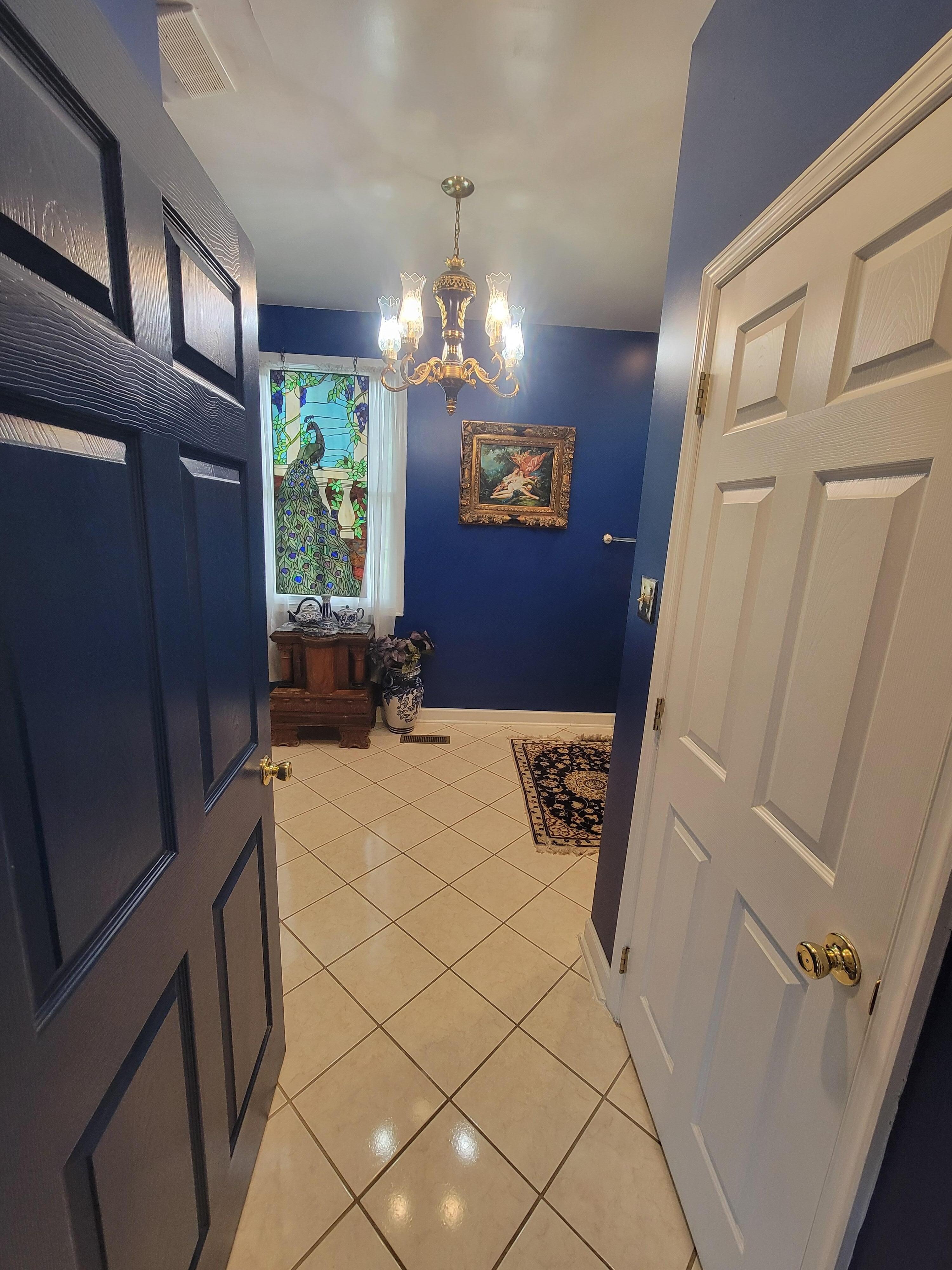 Entrance to bathroom 