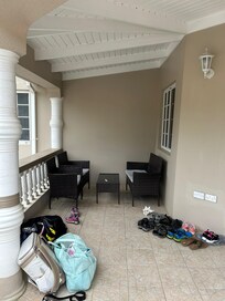 nice balcony/seating for drying beach gear