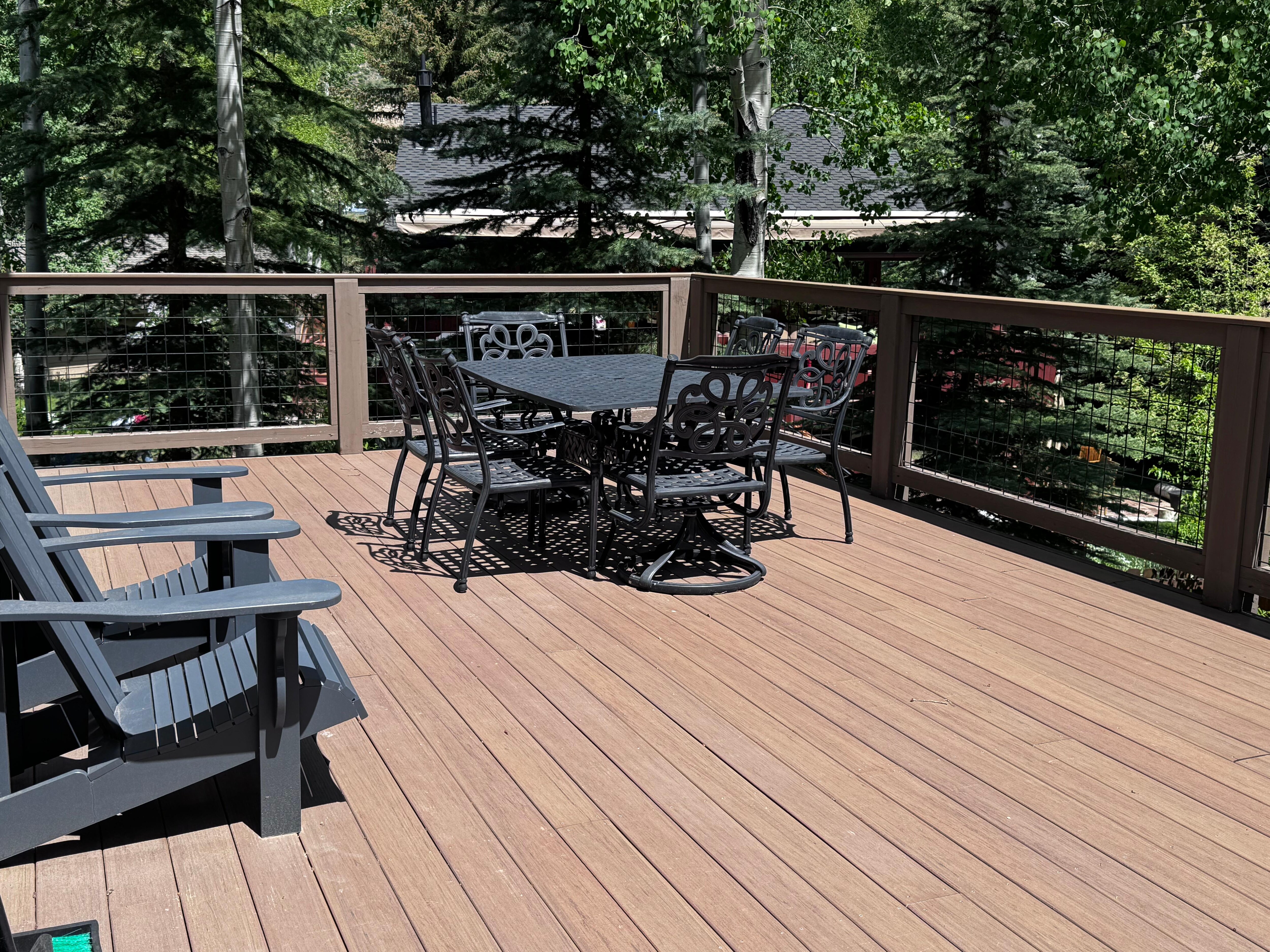 Upper deck